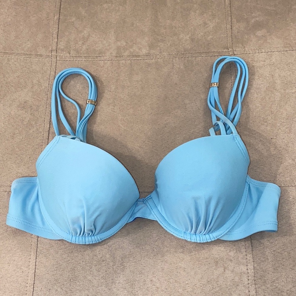 32B Aerie Blakely light blue bikini top